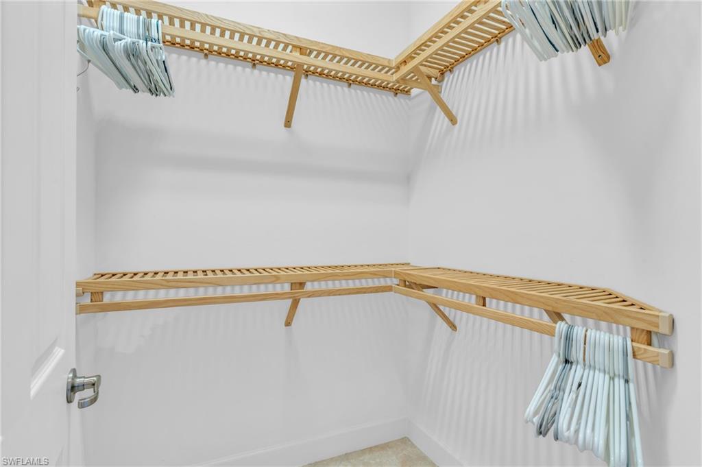 EMORY OAKS - Residential