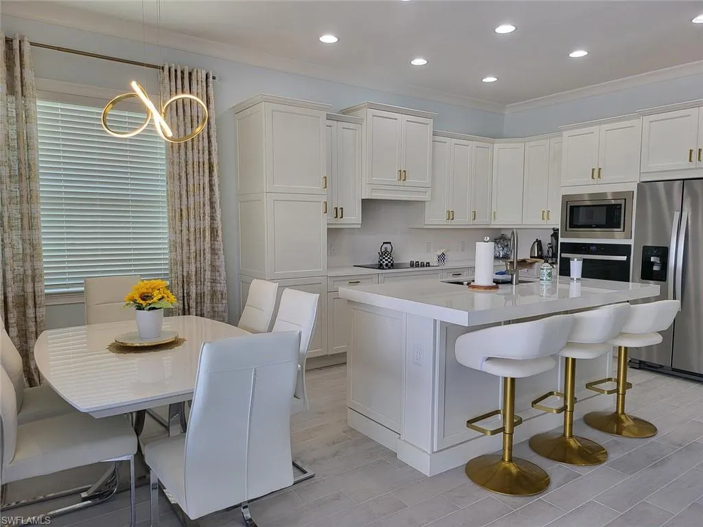 Naples, Florida 34112, United States, 3 Bedrooms Bedrooms, ,4 BathroomsBathrooms,Residential,Active,137170