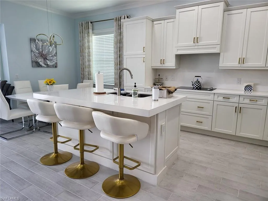 Naples, Florida 34112, United States, 3 Bedrooms Bedrooms, ,4 BathroomsBathrooms,Residential,Active,137170