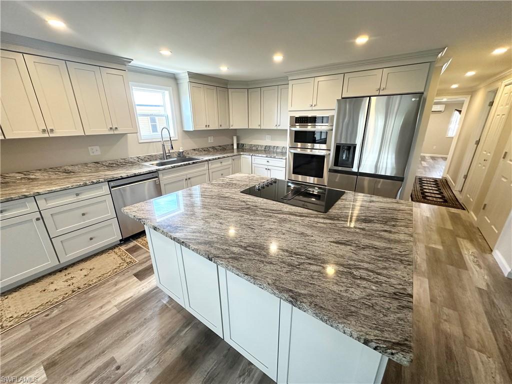 BAYSIDE ESTATES - Residential