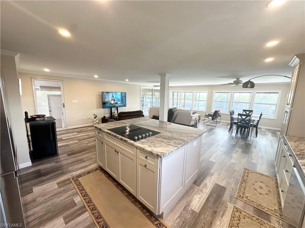 BAYSIDE ESTATES - Residential