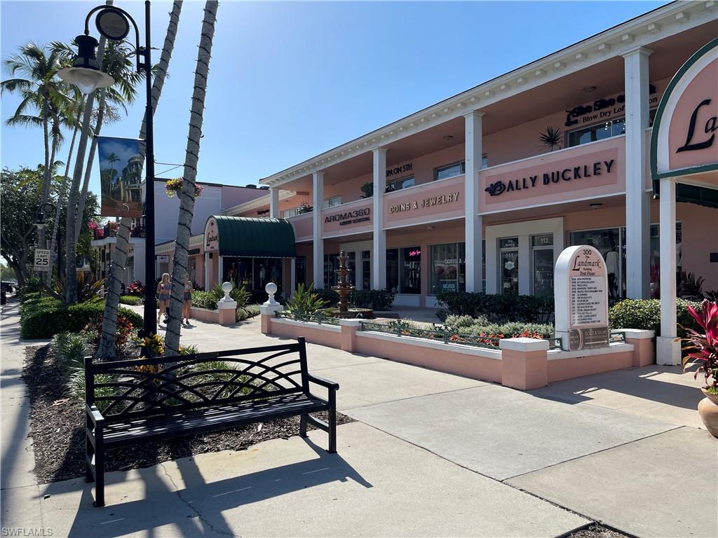 PALM COURT - Residential Lease