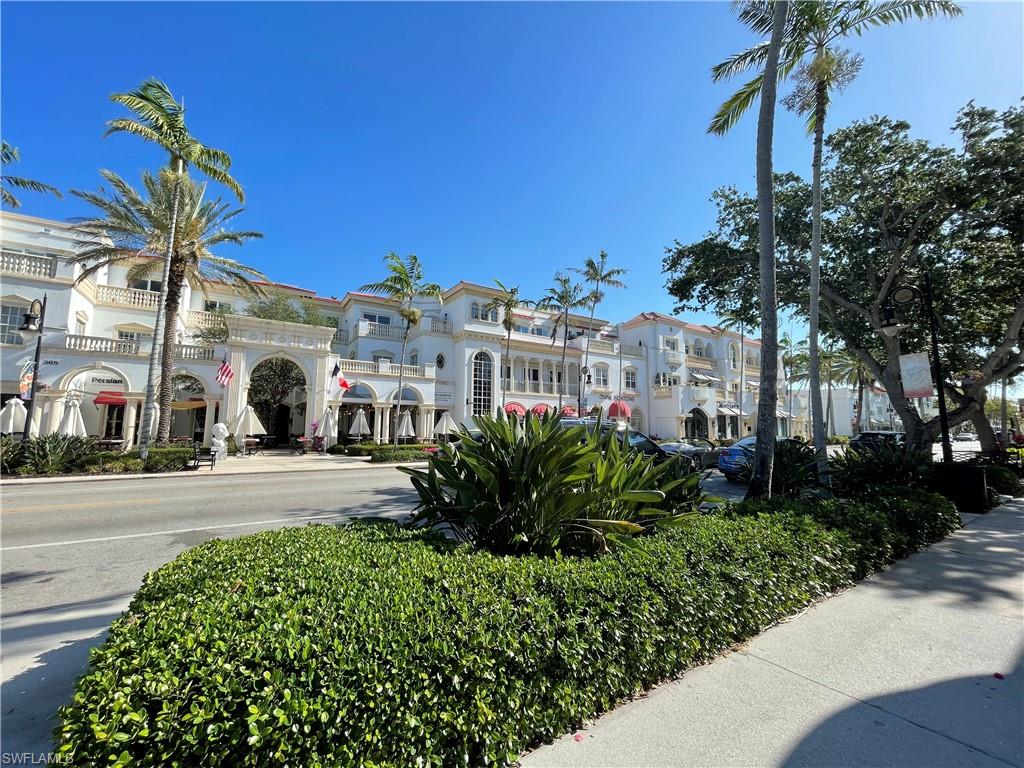 PALM COURT - Residential Lease