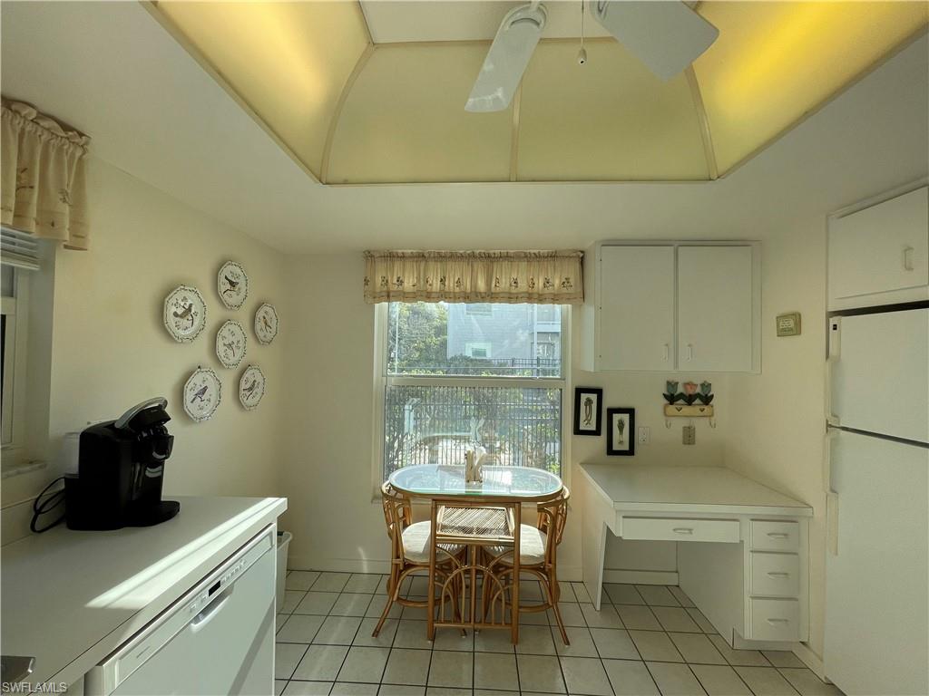 PALM COURT - Residential Lease