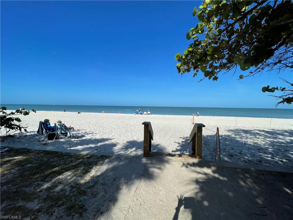 PALM COURT - Residential Lease