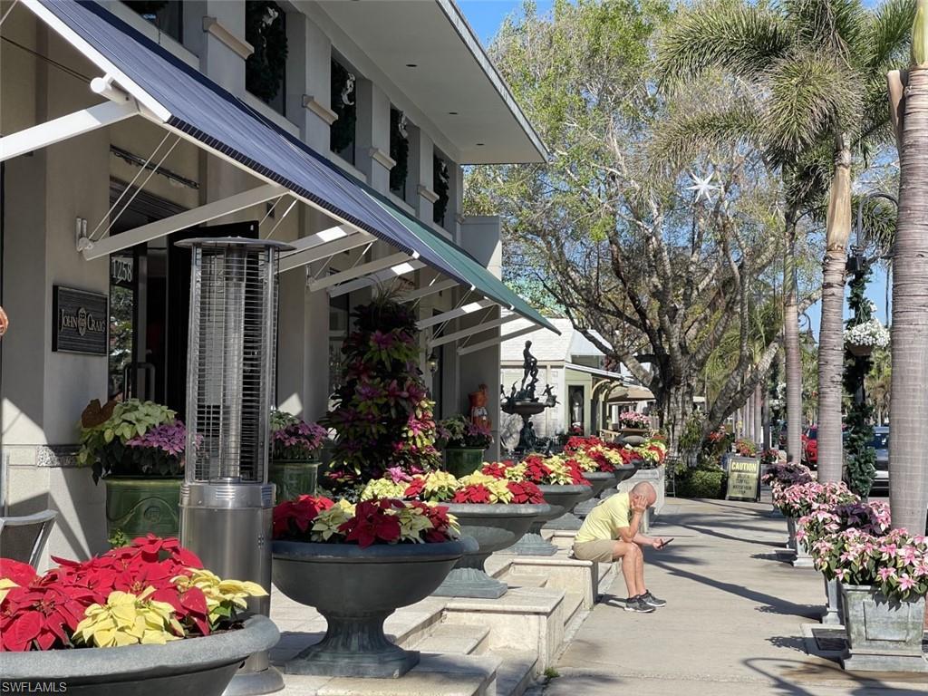 PALM COURT - Residential Lease