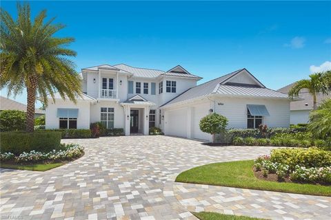 Photo of 16764 Enclave CIR, NAPLES, FL 34110 (MLS # 226025506)