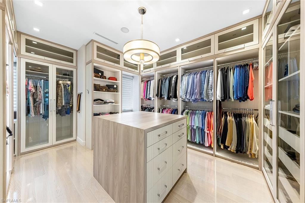 SANIBEL ESTATES - Residential