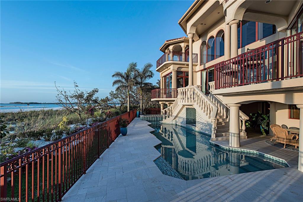 HIDEAWAY BEACH - Residential