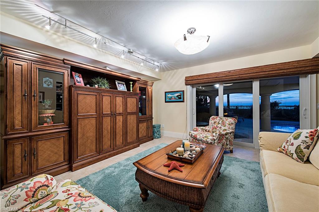 HIDEAWAY BEACH - Residential