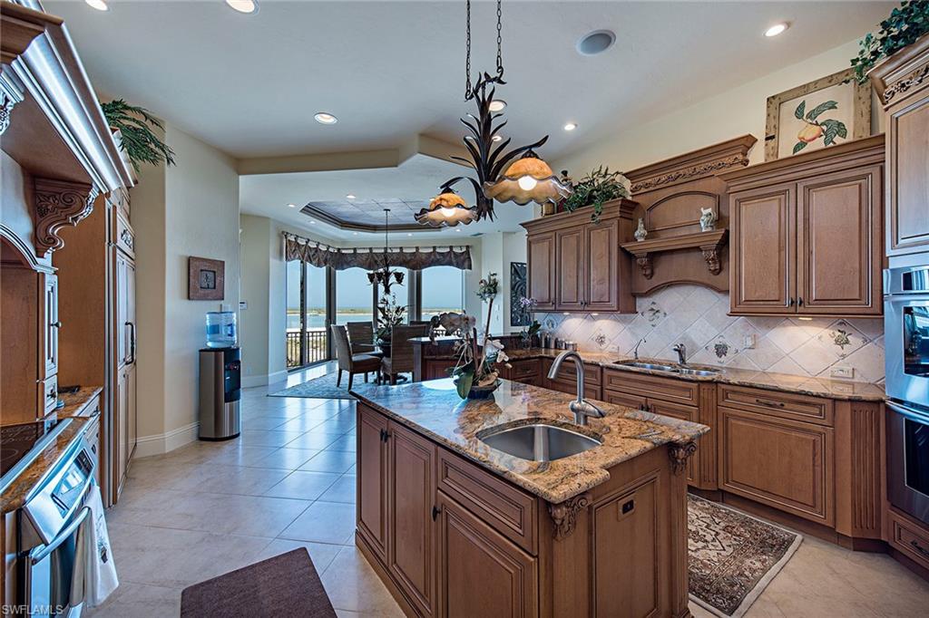 HIDEAWAY BEACH - Residential