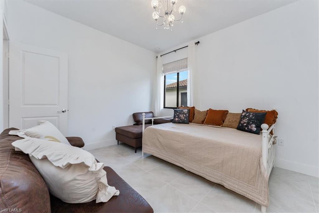 MAPLE RIDGE - Residential