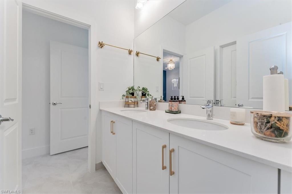 MAPLE RIDGE - Residential