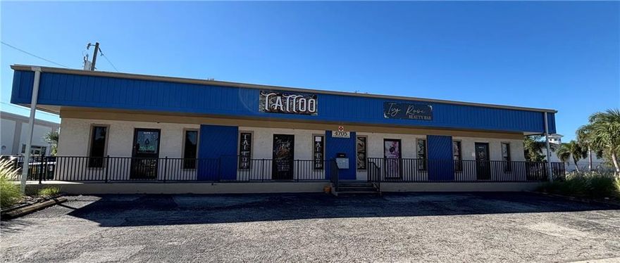 Spacious Office Space located in the Heart of Downtown Cape Coral off Cape Coral Pkwy. Freshly Painted End Unit with Front entrance and a side door. Water and Trash are included in the monthly rent.