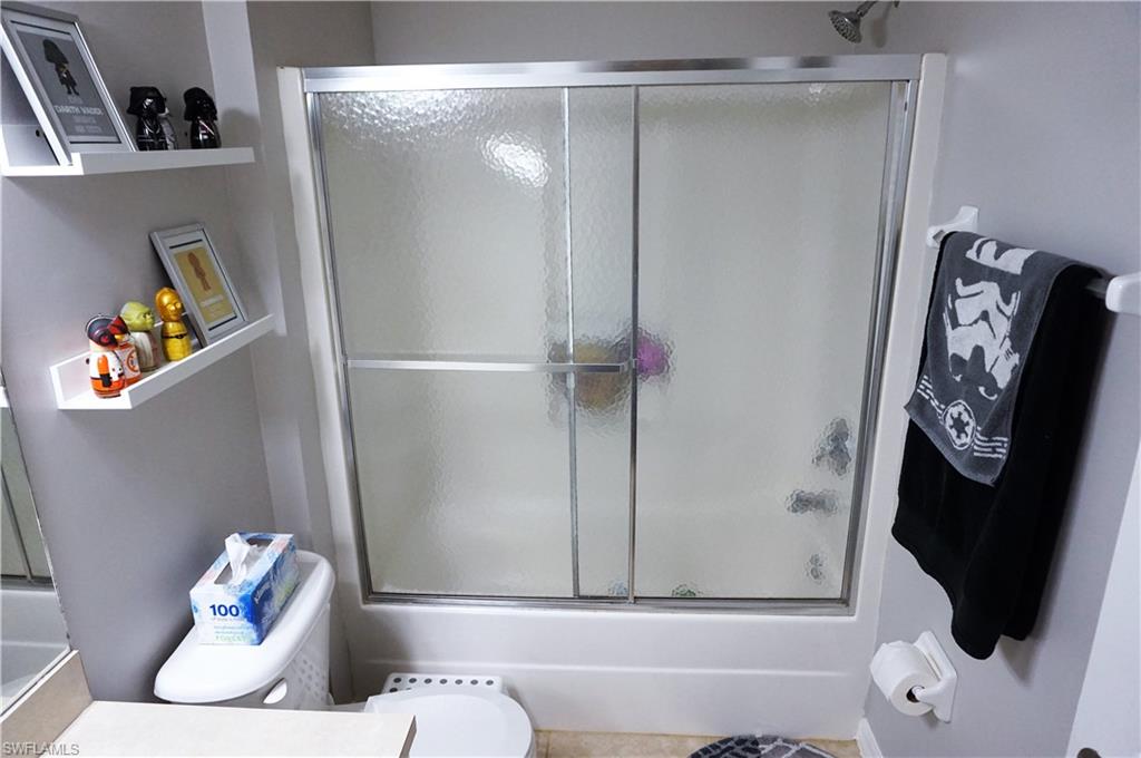 MIRROR LAKES - Residential