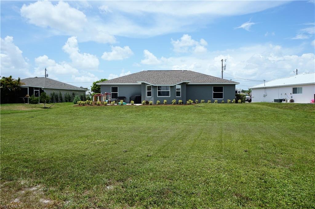 MIRROR LAKES - Residential