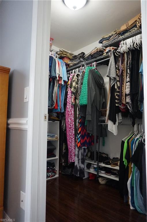 MIRROR LAKES - Residential