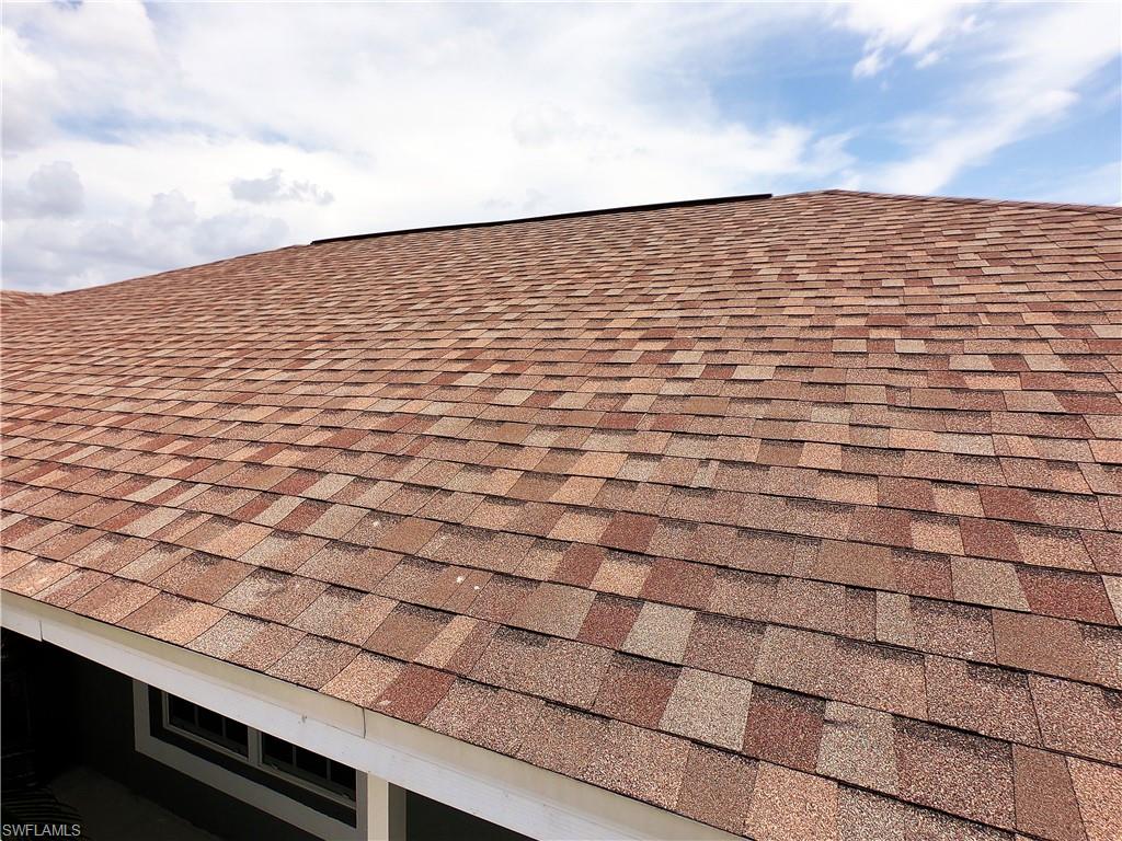 MIRROR LAKES - Residential