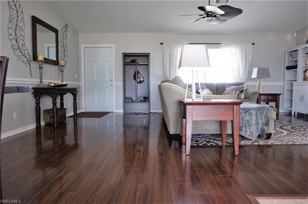 MIRROR LAKES - Residential