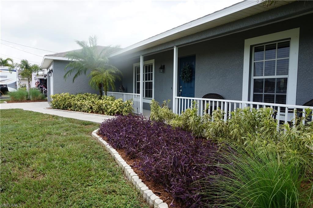 MIRROR LAKES - Residential