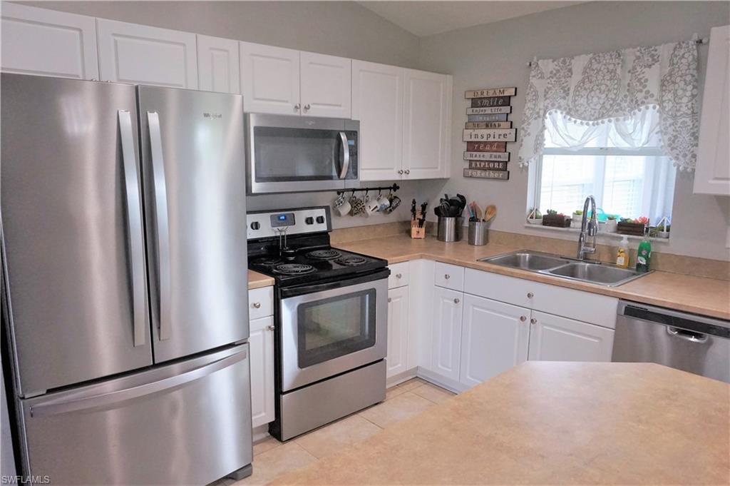 MIRROR LAKES - Residential