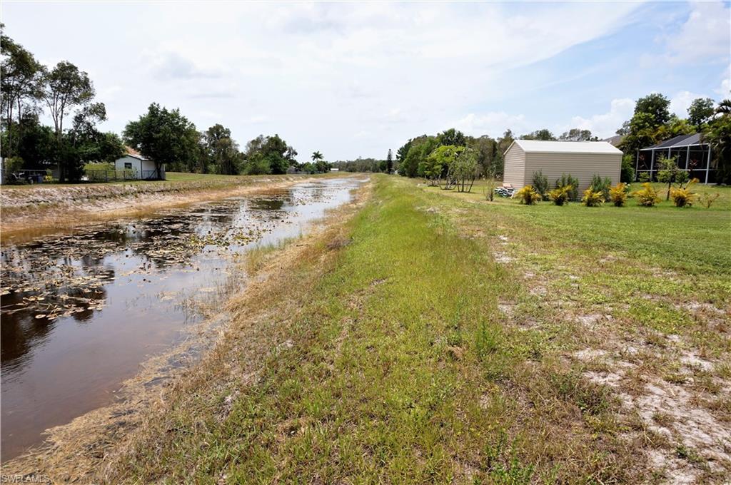MIRROR LAKES - Residential