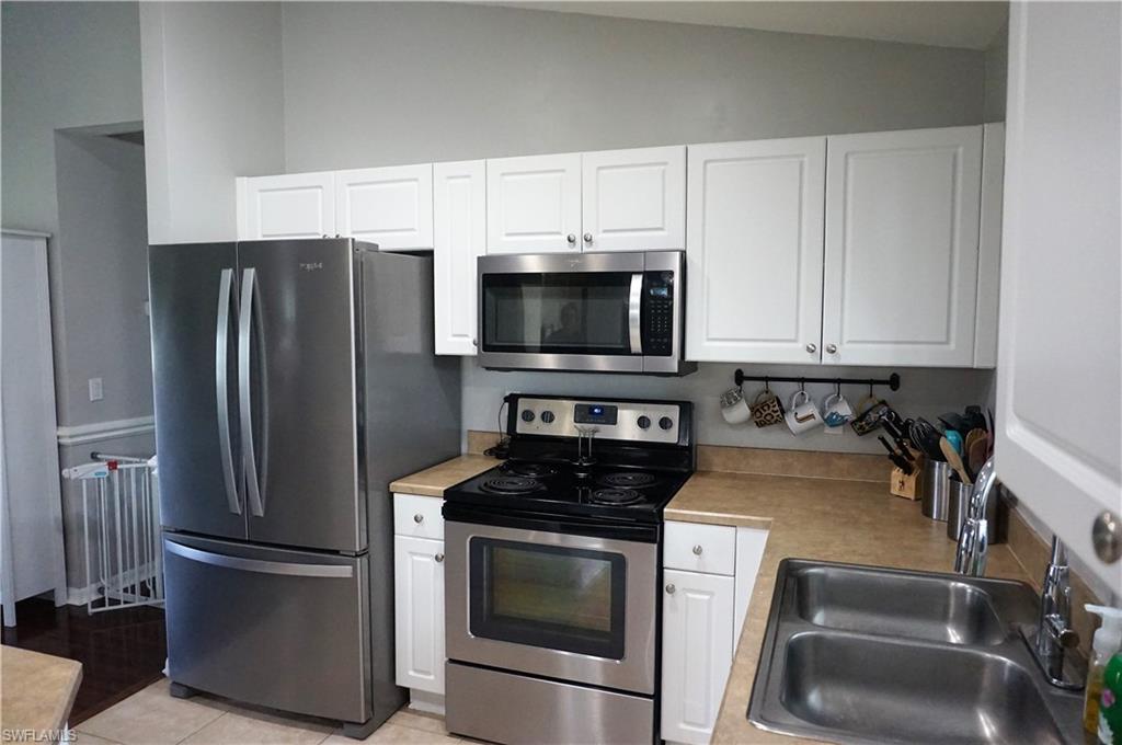 MIRROR LAKES - Residential