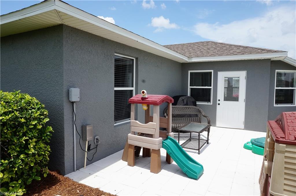 MIRROR LAKES - Residential