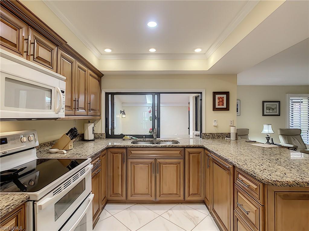 LONGBOAT VILLAGE - Residential