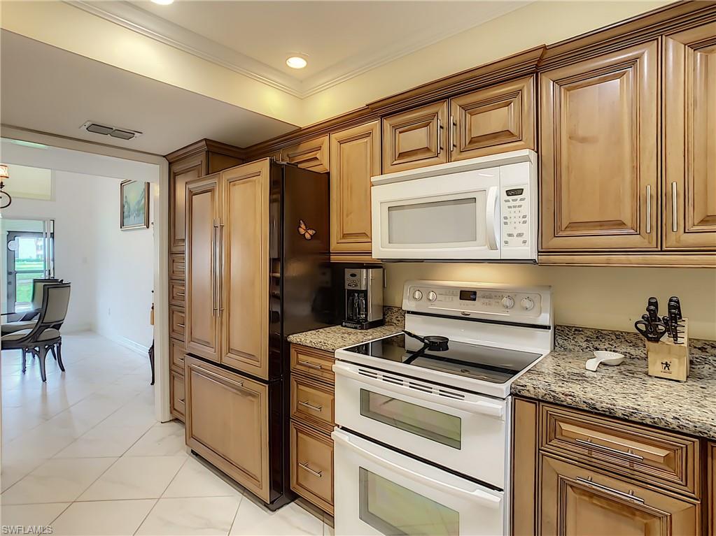 LONGBOAT VILLAGE - Residential