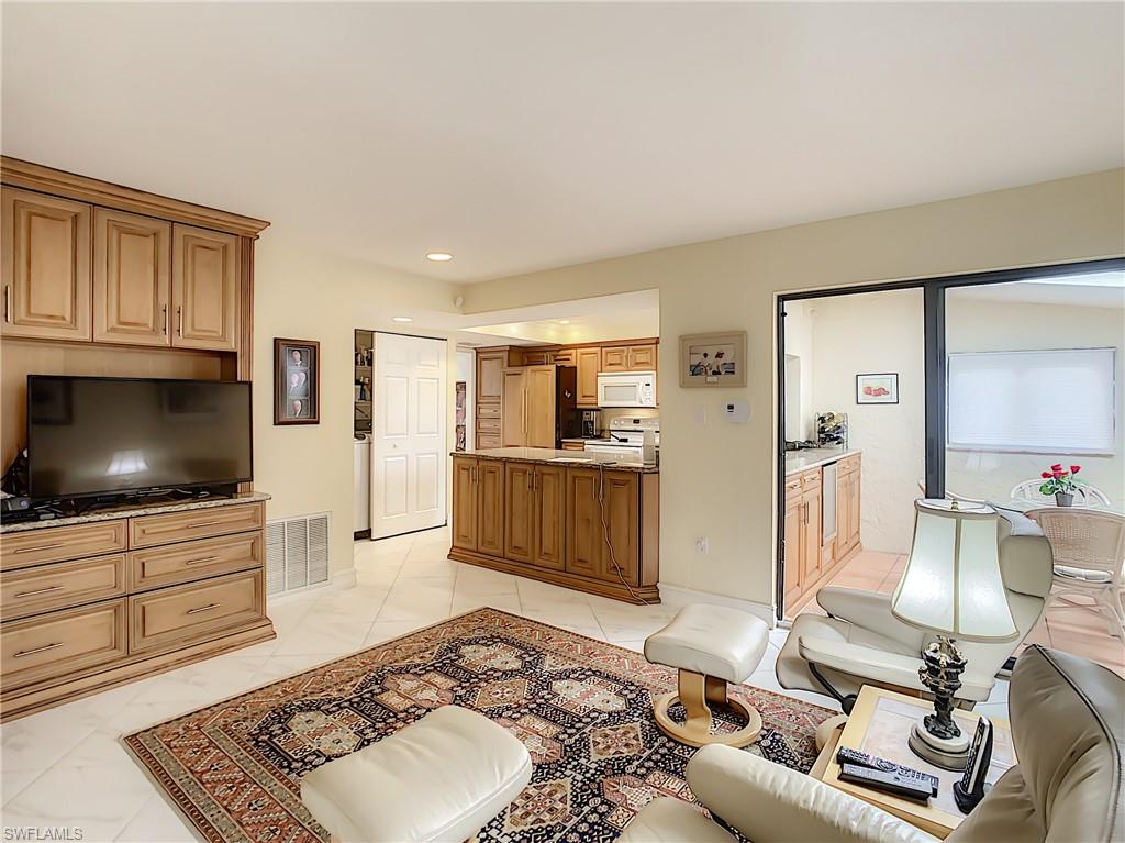 LONGBOAT VILLAGE - Residential