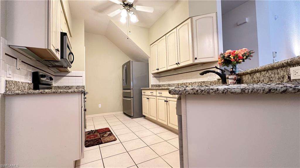 REFLECTION LAKES - Residential