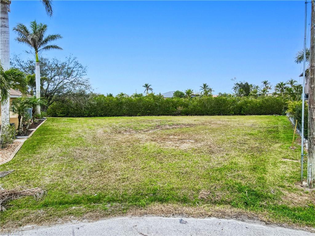 BURNT STORE ISLES - Land