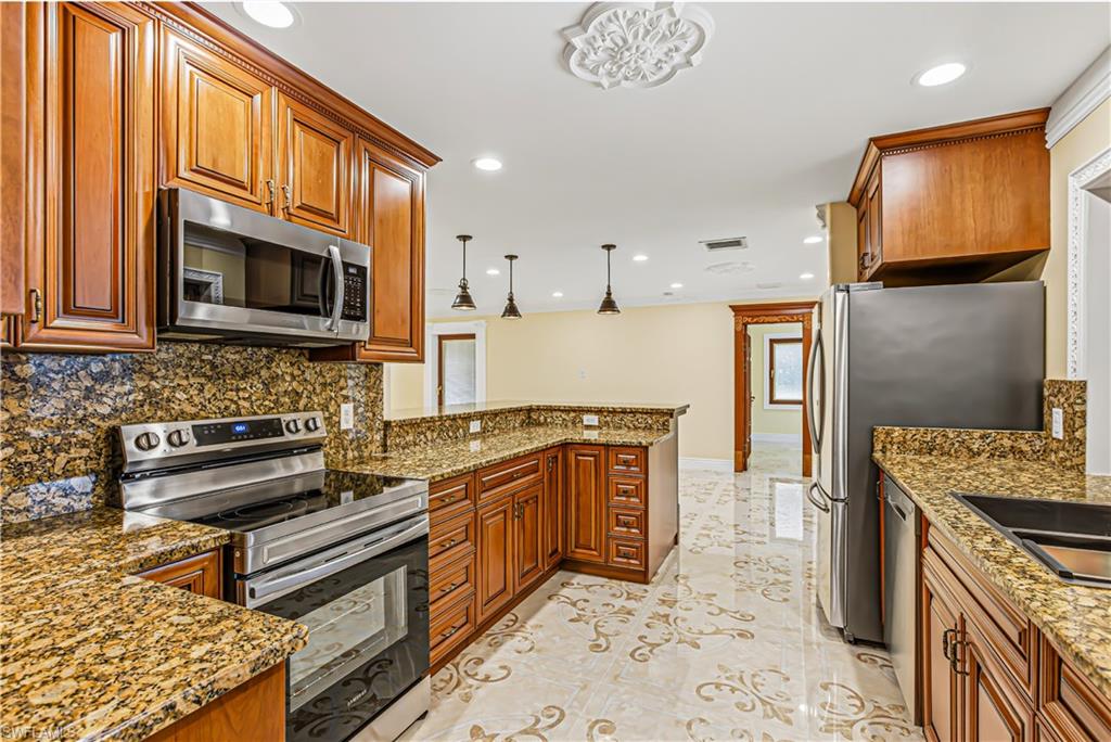 MARCO ISLAND - Residential