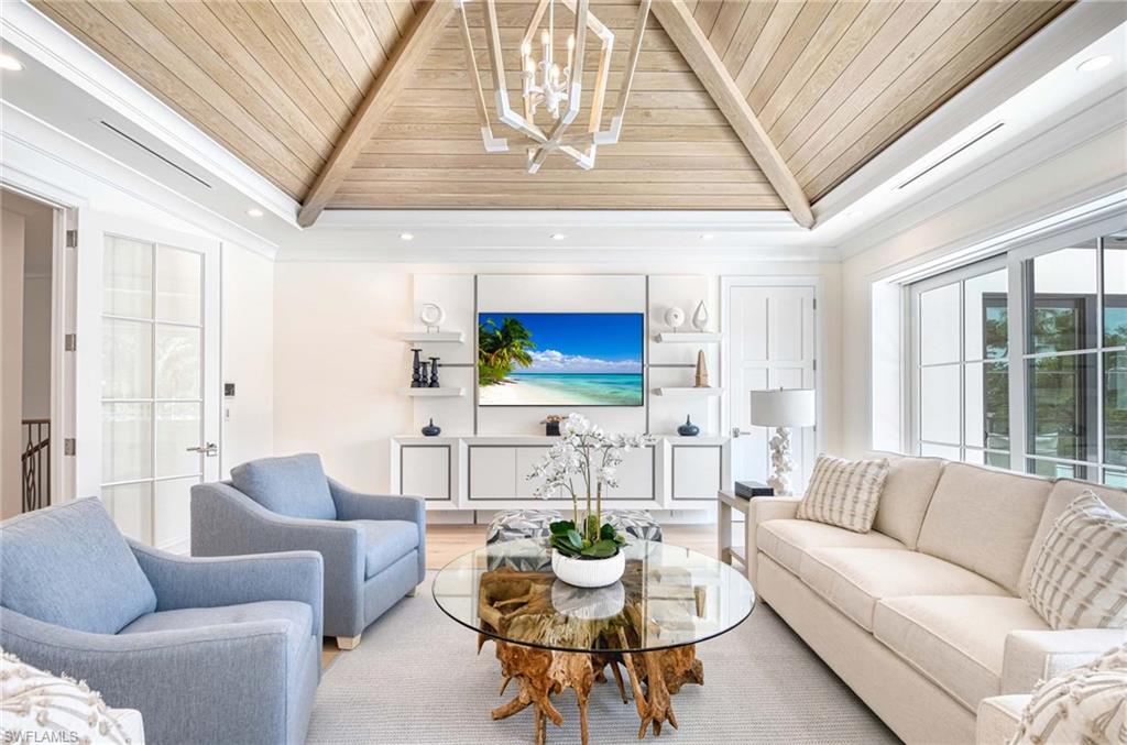 OLDE NAPLES - Residential