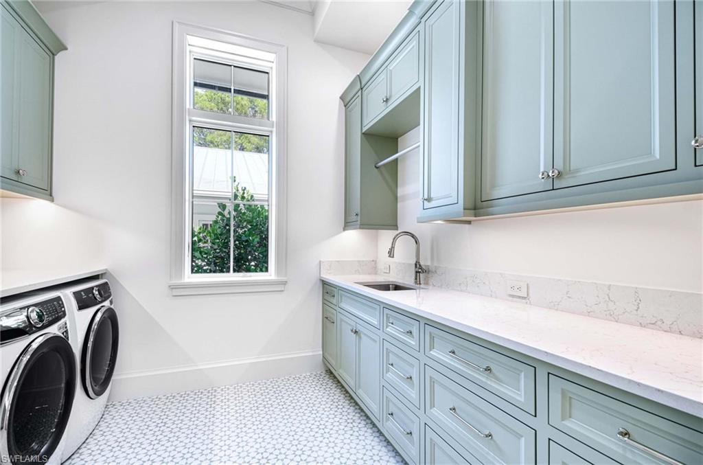 OLDE NAPLES - Residential