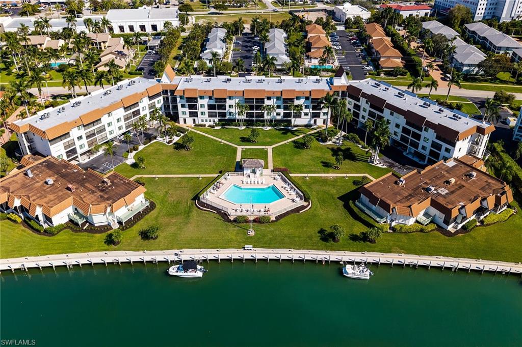 SMOKEHOUSE HARBOUR - Residential