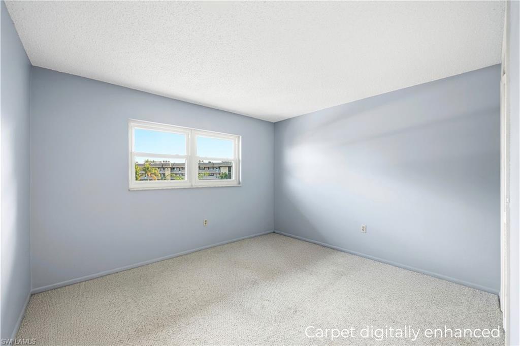 COUNTRY CLUB MANOR - Residential