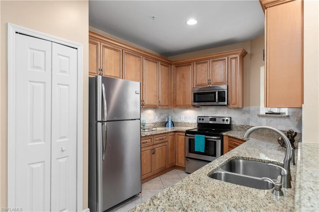 SWEETWATER BAY - Residential