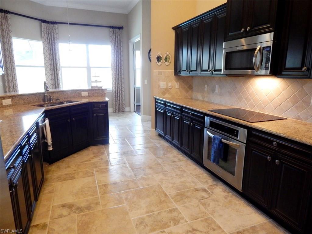 EMORY OAKS - Residential