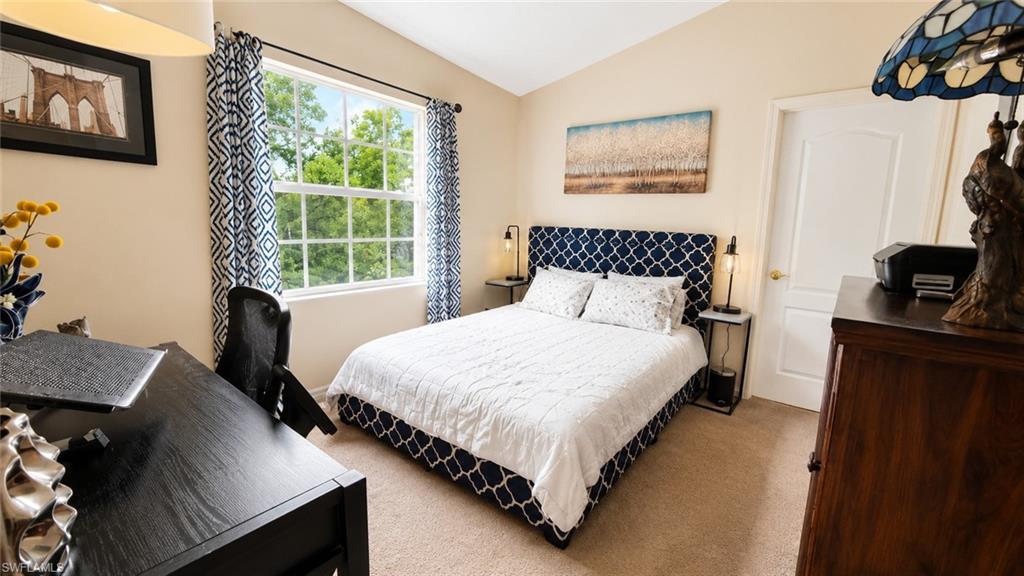OLYMPIA POINTE - Residential