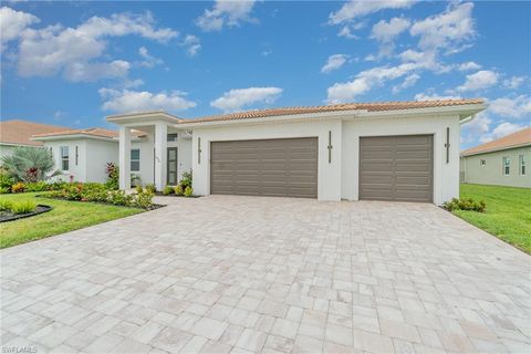 18716 Ensenada DR SW NAPLES FL 34114