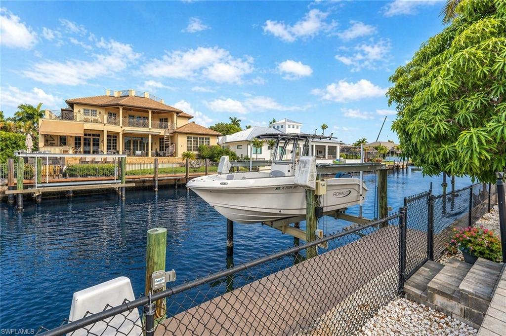 ROYAL HARBOR - Residential