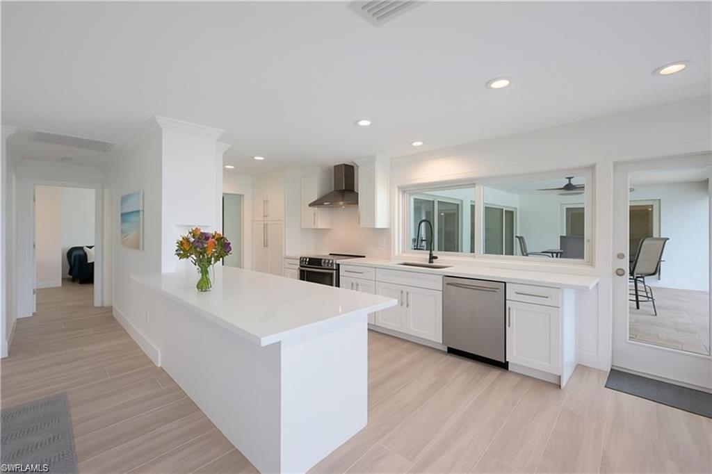 ROYAL HARBOR - Residential