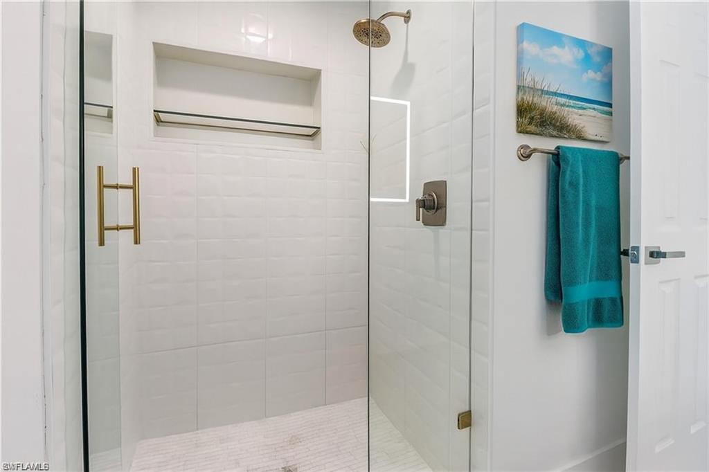 ROYAL HARBOR - Residential