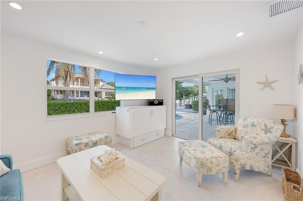 ROYAL HARBOR - Residential