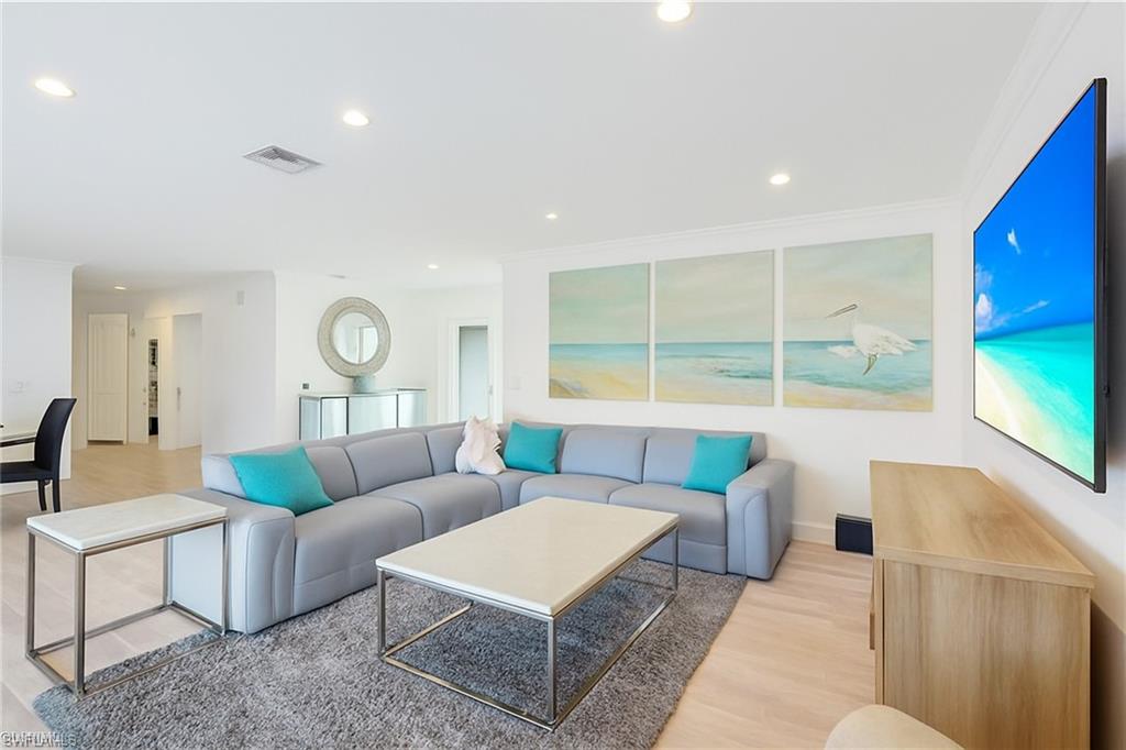 ROYAL HARBOR - Residential