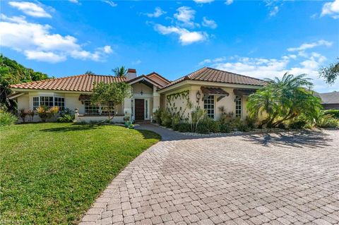 1930 Blackstone CIR NAPLES FL 34109