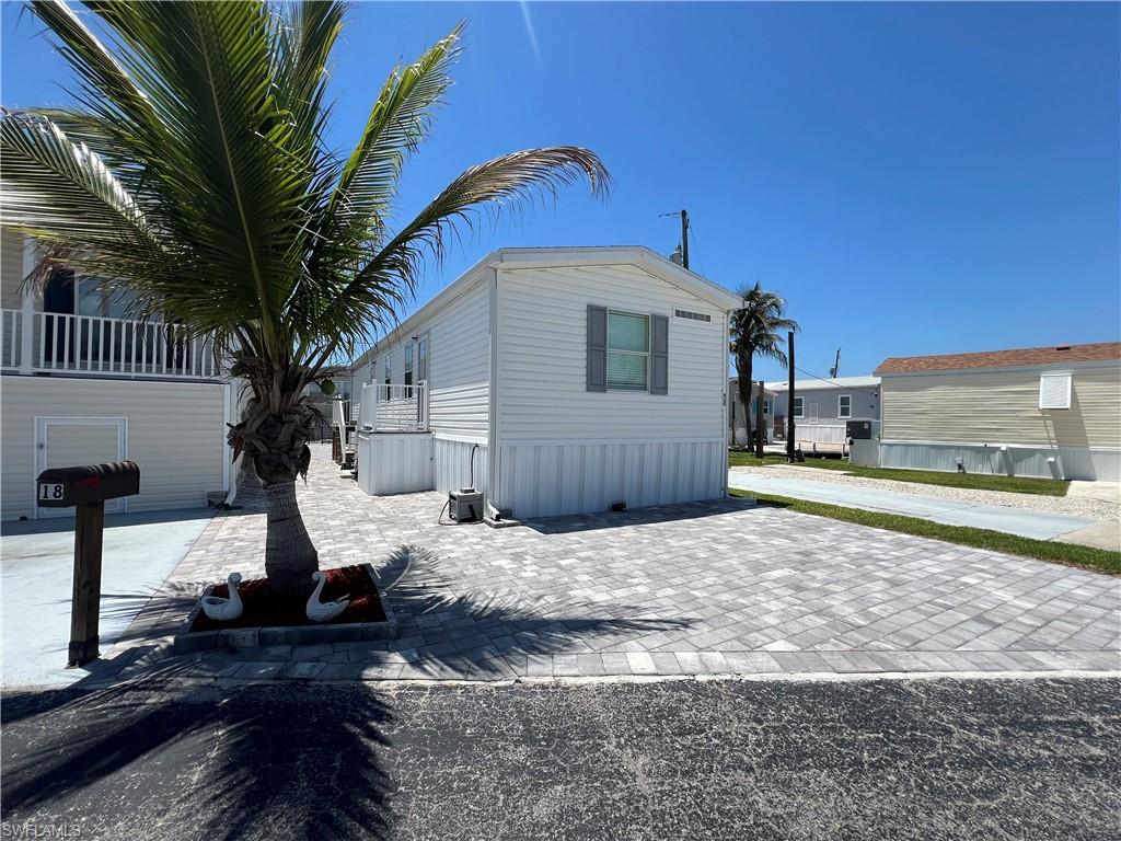 HELEN LANE CONDO RV - Residential