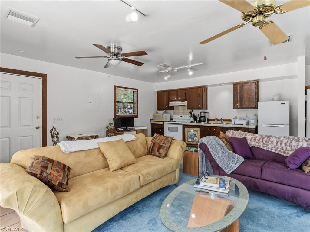 GOLDEN GATE ESTATES - Residential